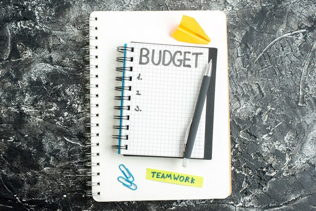 Jakie są najważniejsze zasady skutecznego zarządzania domowym budżetem?